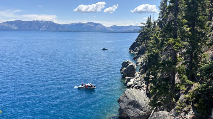 As autoridades conduzem buscas ao longo da costa no DL Bliss State Park após um incidente de fim de semana em que um barco empatou em South Lake Tahoe.