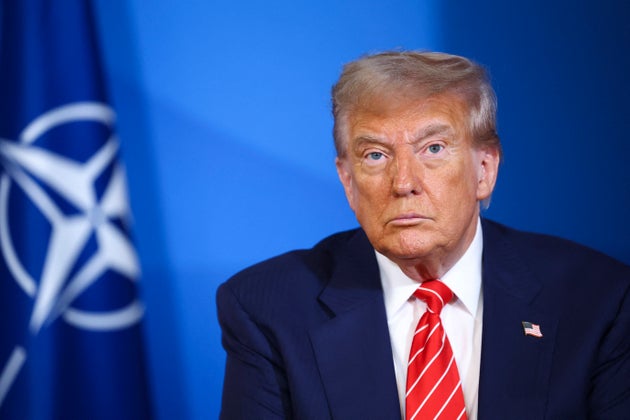 NATO首脳会議の開かれているオランダ・ハーグでルッテNATO事務総長と会談したアメリカのトランプ大統領（2025年6月25日）