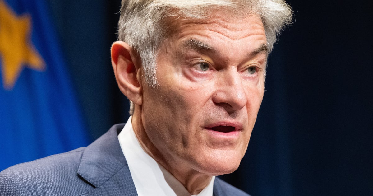 Dr. Oz’s ‘Completely Incoherent’ Credit Card Flub Has Critics Saying, What?!?