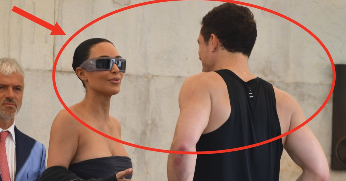 Newly Single Orlando Bloom Schmoozes With Kardashians At Jeff Bezos Wedding