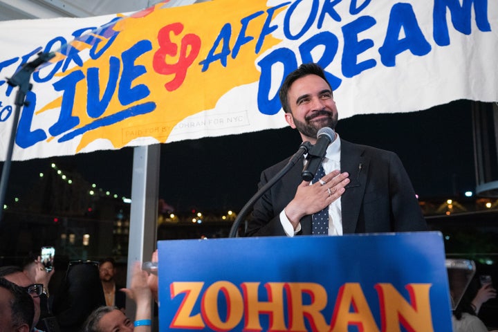 Zohran Mamdani fala durante seu Partido da Vitória no bairro de Queens da cidade de Nova York na quarta -feira.