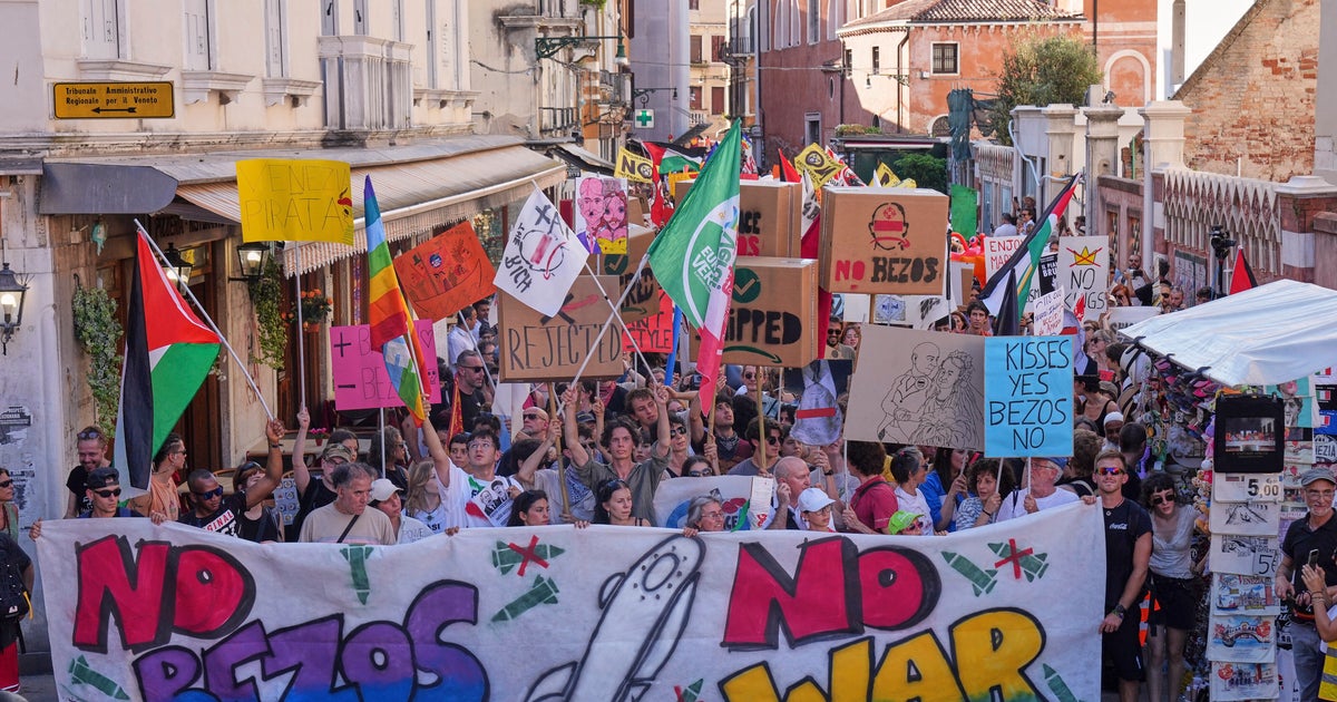 ‘Kisses Yes, Bezos No,’ Protesters Say, As Bezos Wedding Bonanza Divides Venice