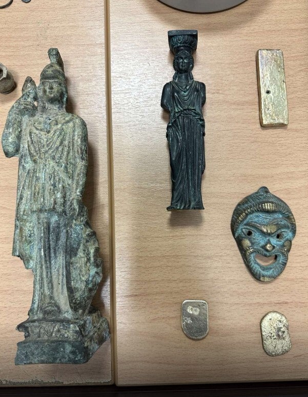 Μερικά από τα ευρήματα.