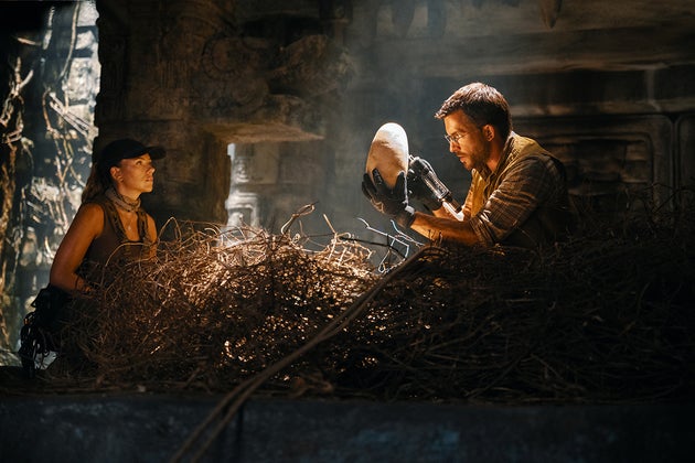 Scarlett Johansson and Jonathan Bailey in Jurassic World Rebirth