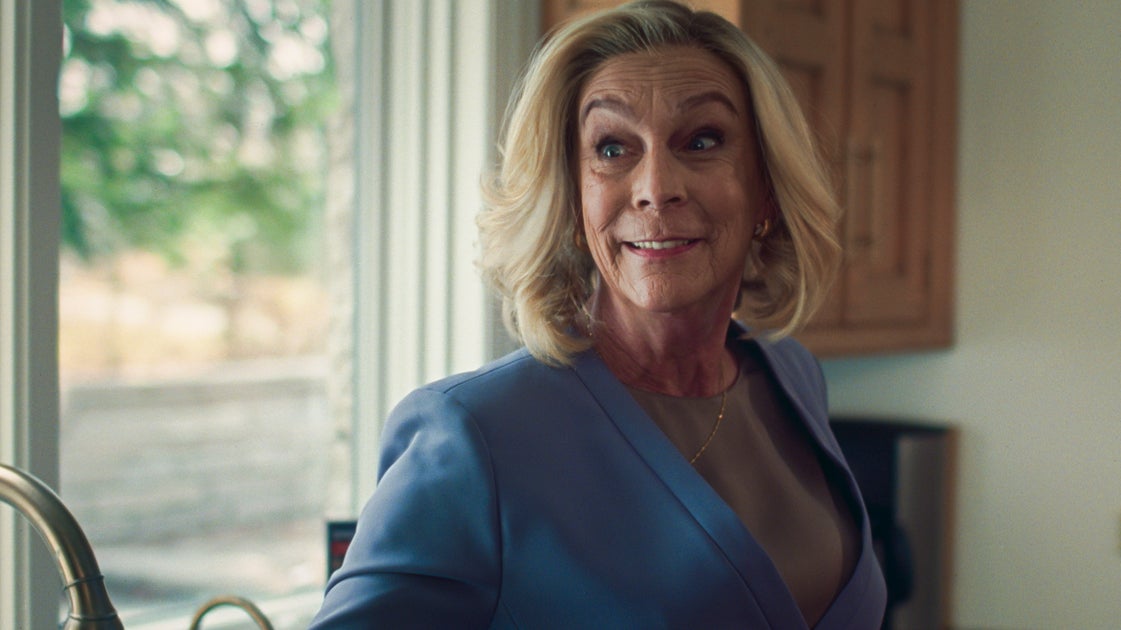 This Scene Between Carmy And His Mom Might Win Jamie Lee Curtis Another ...