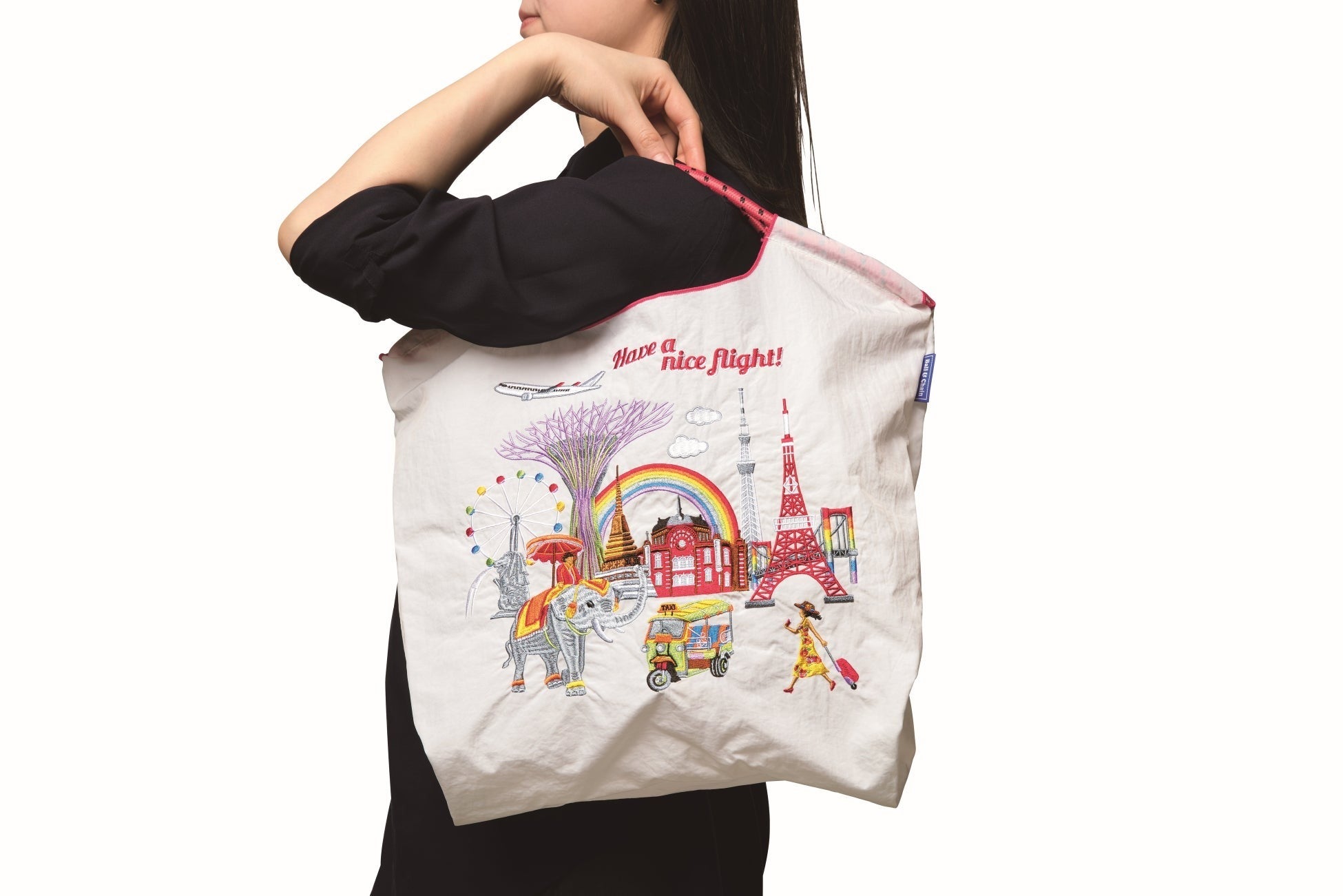 画像】JALがあの人気バッグと再び限定コラボ！飛行機デザインが