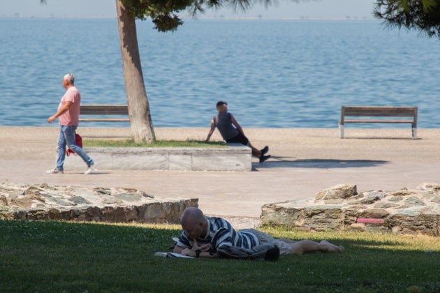 Στιγμιότυπο από την Θεσσαλονίκη, Δευτέρα 7 Ιουλίου 2025. Υψηλές τιμές της θερμοκρασίας κατά τη διάρκεια της ημέρας, με τιμές που κυμάνθηκαν έως 41 βαθμούς Κελσίου. (ΝΑΣΟΣ ΣΙΜΟΠΟΥΛΟΣ/EUROKINISSI)