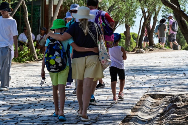 Στιγμιότυπο από το κέντρο της Αθήνας, Δευτέρα 7 Ιουλίου 2025. Υψηλές τιμές της θερμοκρασίας κατά τη διάρκεια της ημέρας, με τιμές που κυμάνθηκαν έως 41 βαθμούς Κελσίου. (ΜΙΧΑΛΗΣ ΠΑΠΑΝΙΚΟΛΑΟΥ/EUROKINISSI)