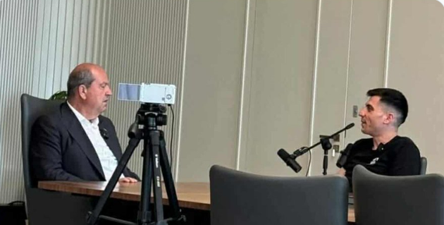 Ο Φειδίας Παναγιώτου με τον κατοχικό ηγέτη Ερσίν Τατάρ