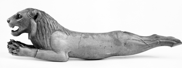 Αιγυπτιακό ελεφαντοστέινο λιοντάρι (8ος-6ος αι. π.Χ) © Υπουργείο Πολιτισμού/Εφορεία Αρχαιοτήτων Σάμου και Ικαρίας)