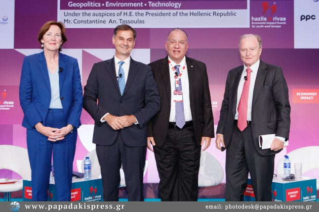 29η Συζήτηση Στρογγυλής Τραπέζης του Economist - Antonio Taquis - Η σημασία της Διώρυγας του Παναμά για την ελληνική ναυτιλία Joan Hoey ( Δημοσιογράφος Συντονίστρια συζήτησης ) Χάρης Θεοχάρης Τόνυ Τάκης ( TONY TAQUIS) Γιώργος Τσαβλίρης