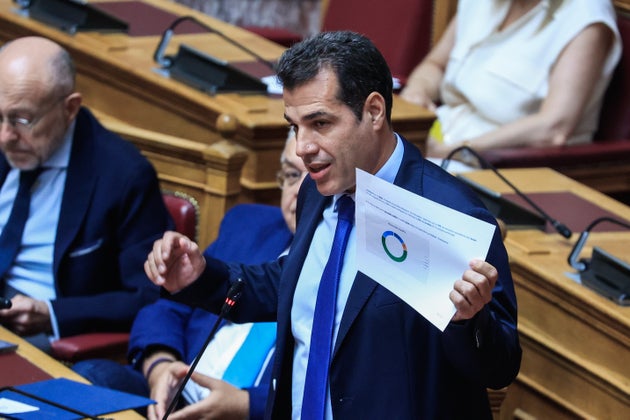 Ο υπουργός Μετανάστευσης, Θάνος Πλεύρης