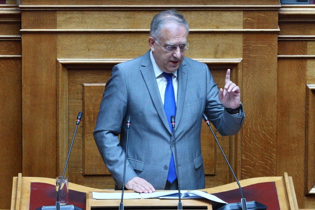 Συζήτηση στην Ολομέλεια της Βουλής των άρθρων και του συνόλου του σχεδίου νόμου 