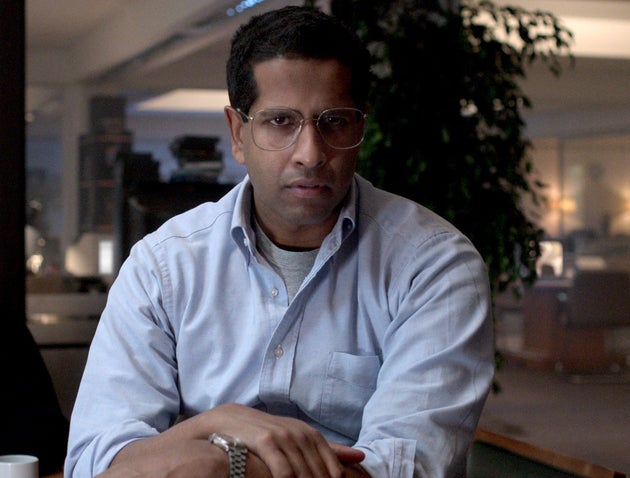 Prasanna Puwanarajah as Martin Bashir in season five of The Crown