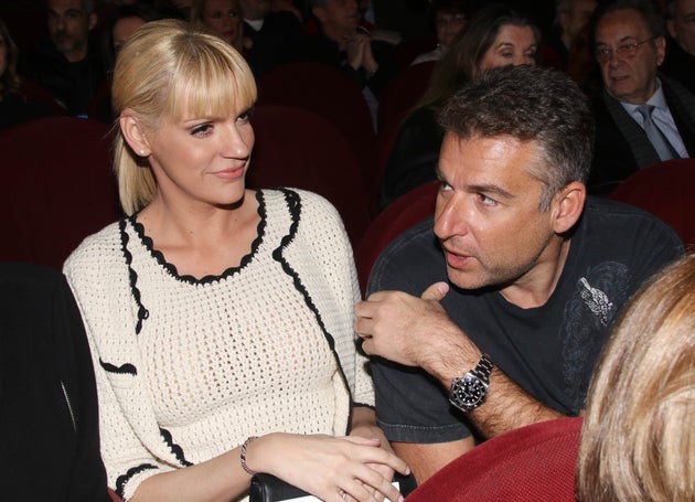 Η Σάσα Σταμάτη και ο Γιώργος Λιάγκας το 2017 σε παράσταση του Πέτρου Φιλιππίδη.