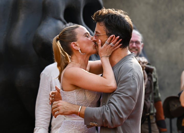 Johansson and Bailey shared a kiss on the 