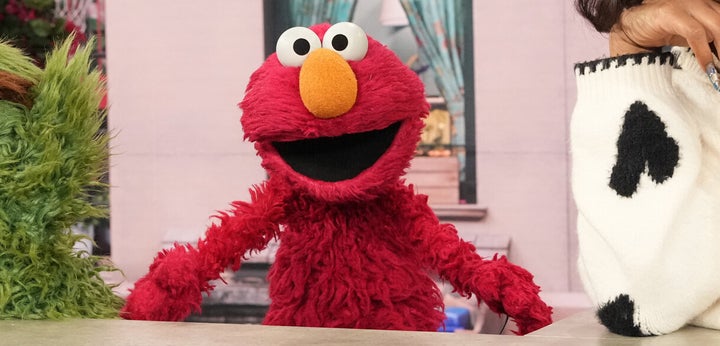 A conta Elmo em X foi invadida.