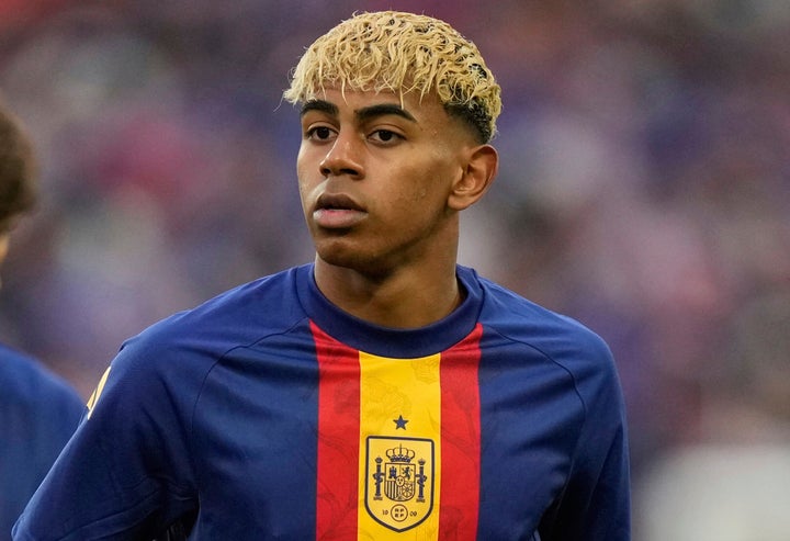 Barcelona prima Lamine Yamal has been criticized and could look an investigation for reportedly hiring group pinch dwarfism arsenic entertainers during his lavish 18th day statement this weekend.