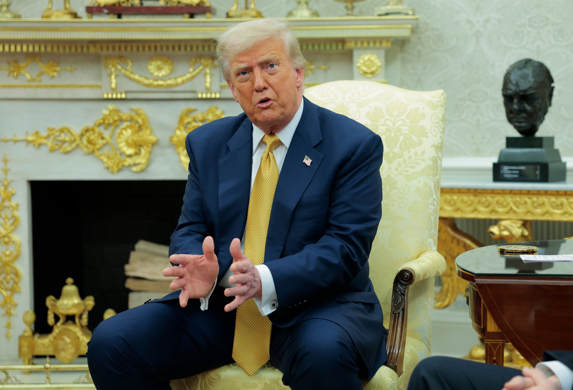 This 'Then And Now' Picture Of The Oval Office Is Going Viral And Says ...