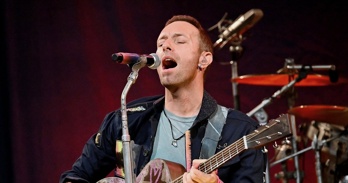 Tech CEO Steps Down After Getting Caught Up In Coldplay Kiss Cam Scandal