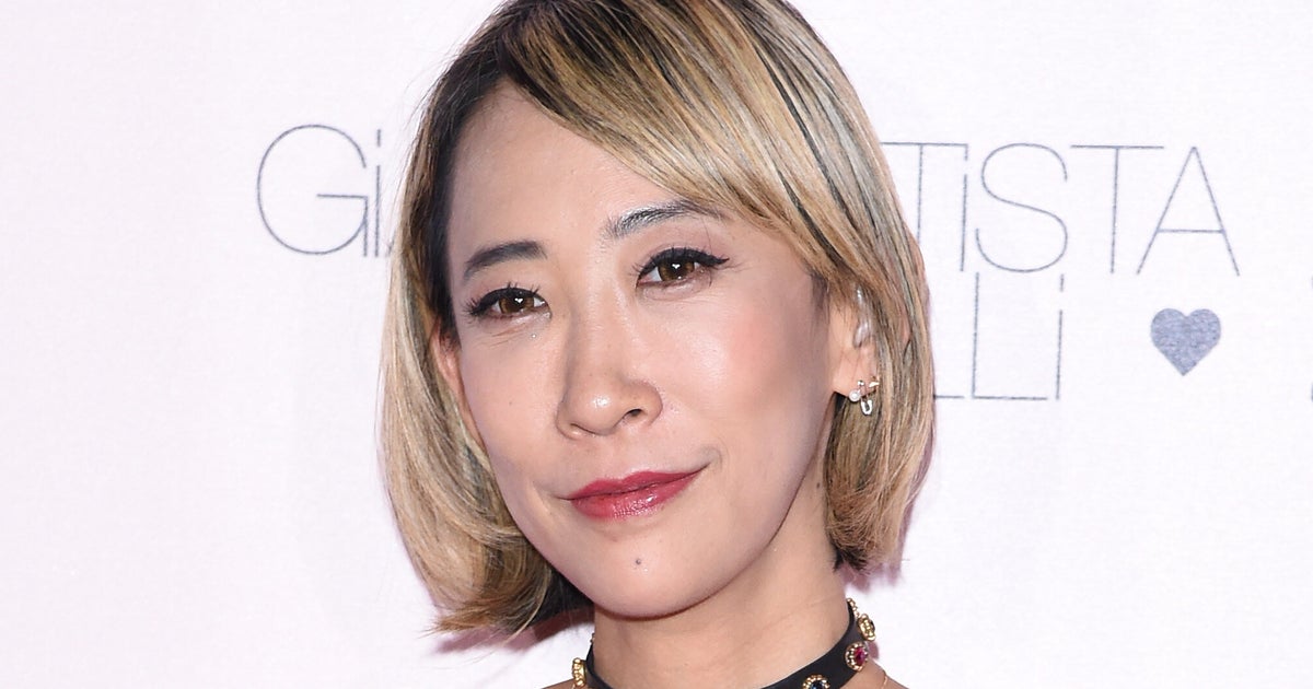 蜷川実花が横浜の“満開のバラ園”を撮るとこうなる⇨「同じ薔薇も違う景色に見える」「圧巻です」と反響