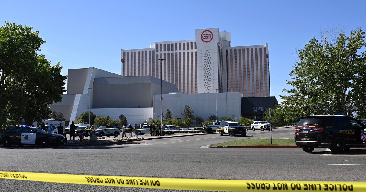 https://img.huffingtonpost.com/asset/6887b5b819000069c36005b0.jpeg?cache=hn7PbO36iy&ops=1200_630