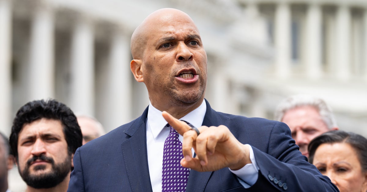 https://img.huffingtonpost.com/asset/6889595a1900006024600789.jpeg?ops=1200_630