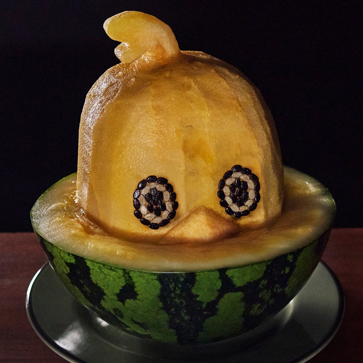 『ワン』スイカからヒヨコちゃん 生後7ヶ月】初めてスイカを食べた赤ちゃんの表情が可愛すぎた！途中