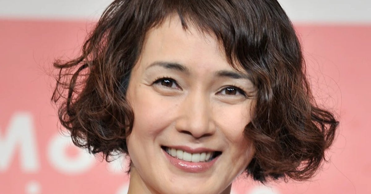 安田成美、コックピットから見た貴重なオーロラに反響⇒「レアすぎる」「これは大興奮」