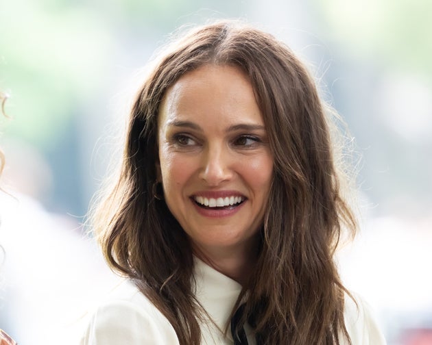 ニューヨークにある映画『Good Sex』のセットで撮影されたナタリー・ポートマンさん（2025年7月15日）