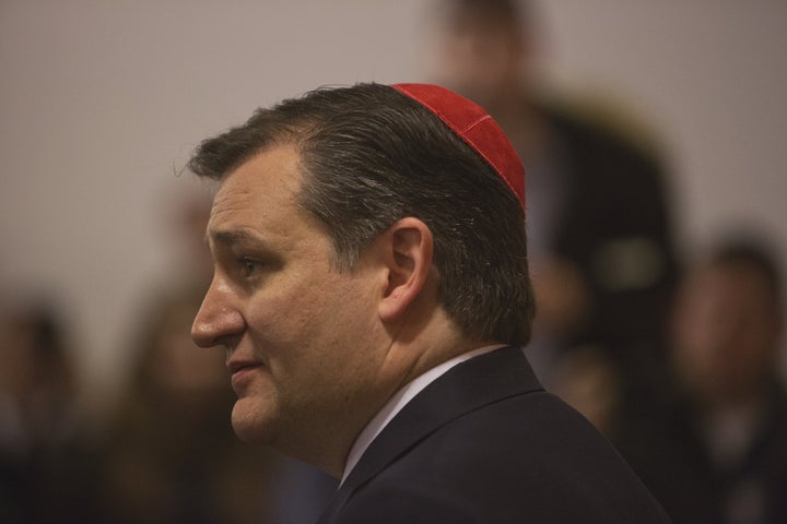 Senator Ted Cruz campaigns in a Yarmulke in 2016 at the Jewish center of Brighton Beach in the Brooklyn district in New York.