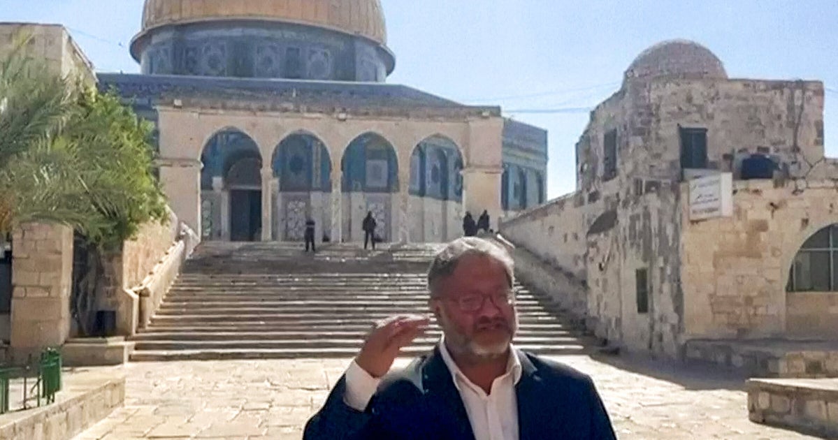 Far-Right Israeli Minister Prays At Flashpoint Holy Site As Aid Massacres Continue In Gaza