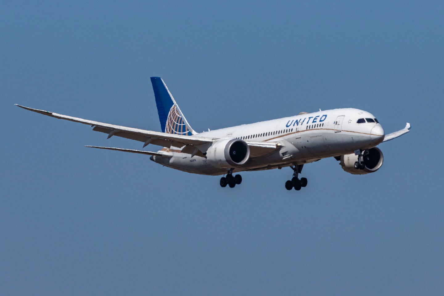 United Airlines Pilot Issues ‘Mayday’ After Reported Engine Failure ...
