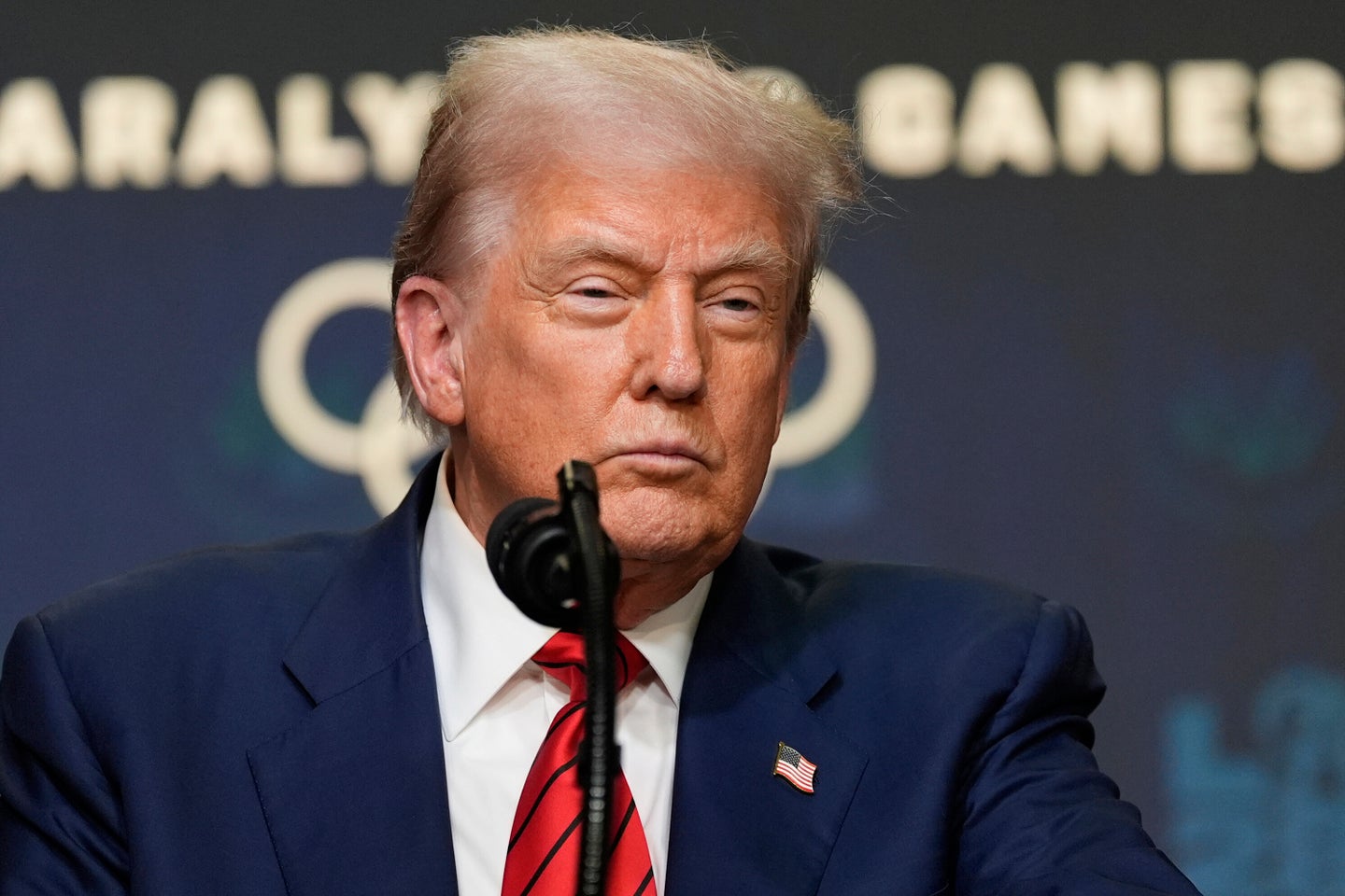 trump-s-latest-bats-t-crazy-remark-has-people-fuming-huffpost