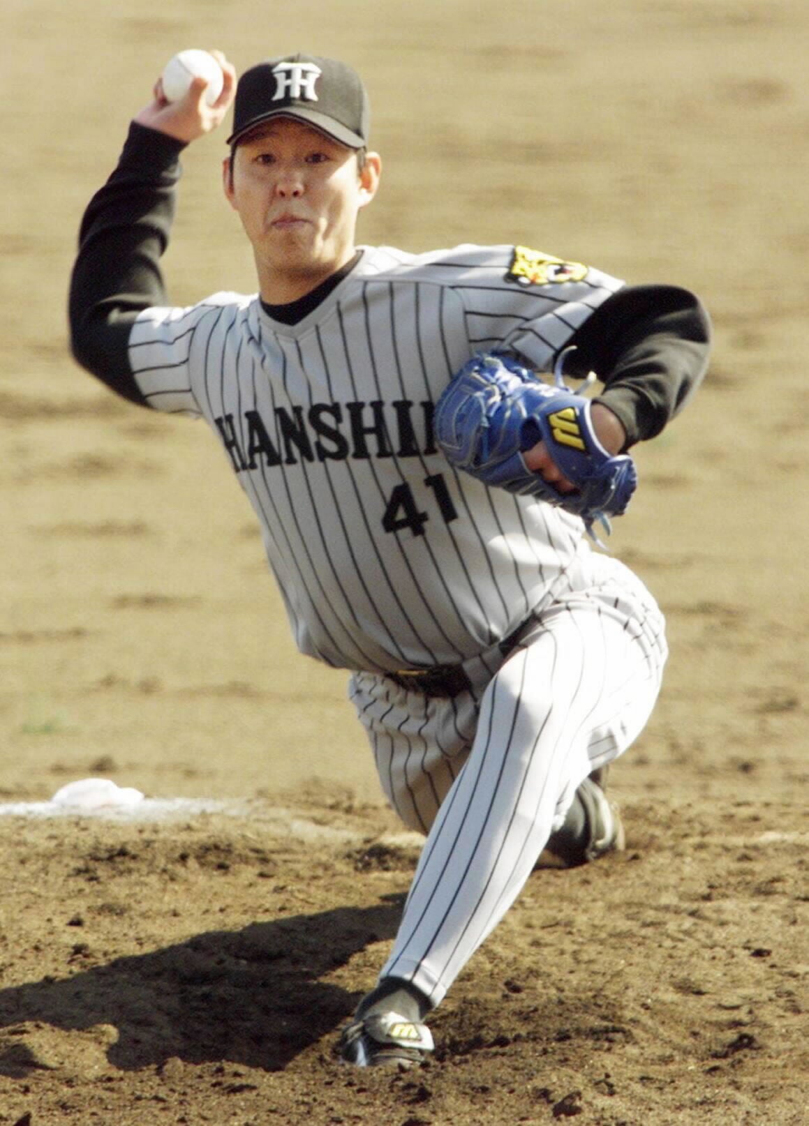 画像】【甲子園】横浜隼人高校のユニフォームが「阪神そっくり