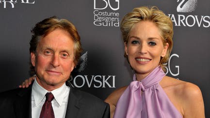 El trío de Elizabeth Taylor con JFK y su romance con Ronald Reagan se detallan en un libro revelador | HuffPost Entertainment