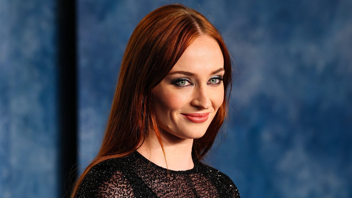 Sophie Turner Reacts To Mom-Shaming Comment