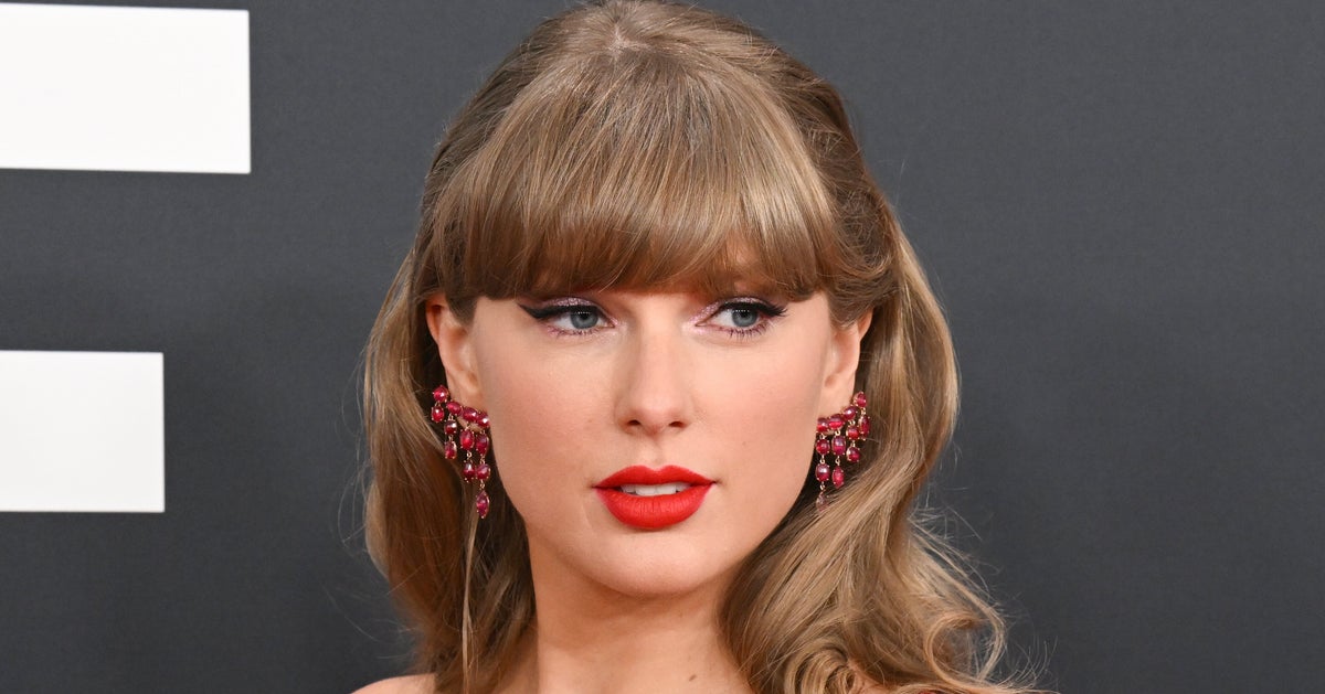 Taylor Swift Announces New Album, Marking Start Of Her Next Era