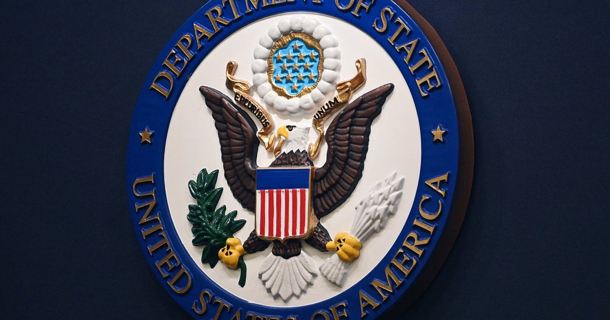 https://img.huffingtonpost.com/asset/689bdf0a180000cd768c548d.jpg?ops=1200_630