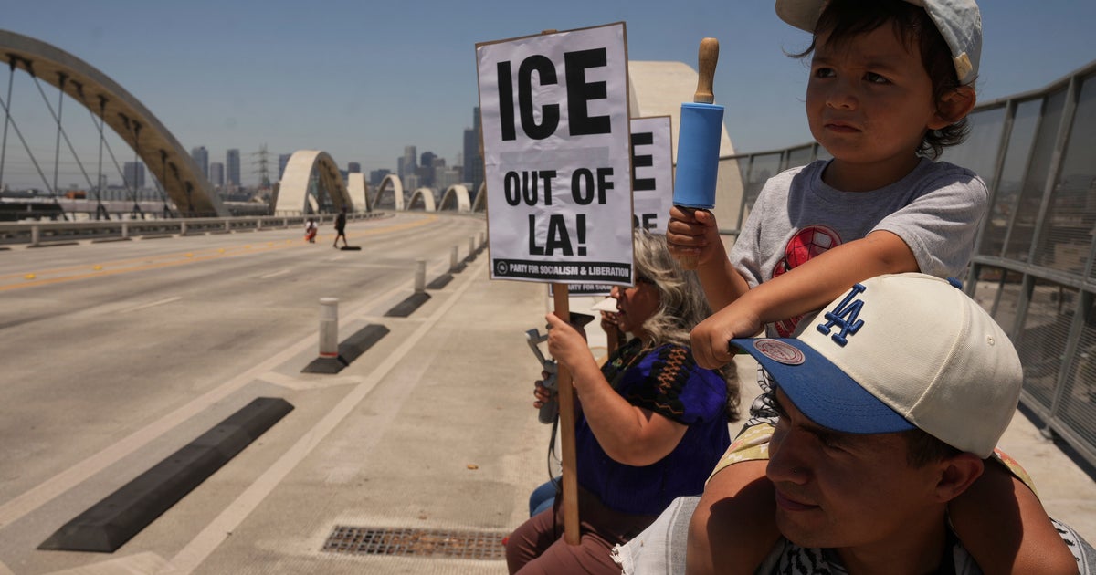 https://img.huffingtonpost.com/asset/689f6b6d1800002b608c5848.jpeg?cache=2LYlY7ooSq&ops=1200_630