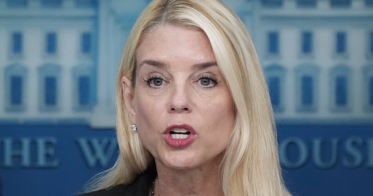 Pam Bondi Roasted Over 'Bulls**t' Claim About D.C. Residents Thanking Federal Officers