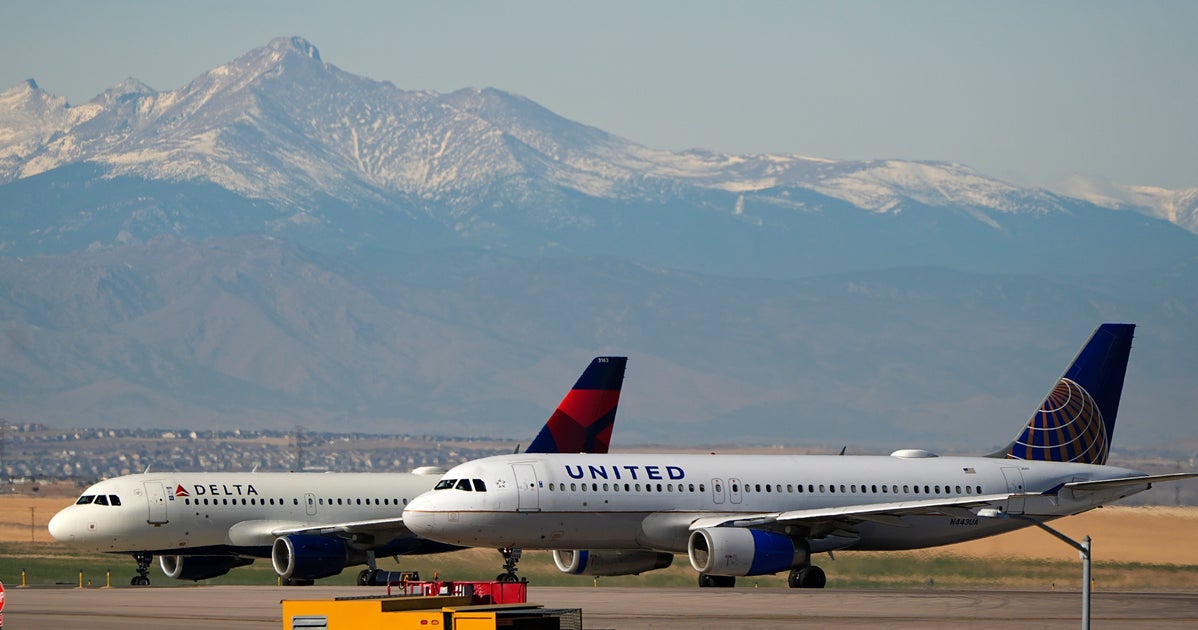 United und Delta wegen Verkauf von „Fensterplätzen“ neben leeren Wänden ...
