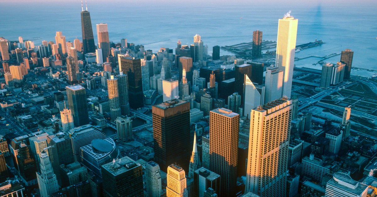 Pentagon Plans Military Deployment to Chicago, Expands Domestic Troop Operations