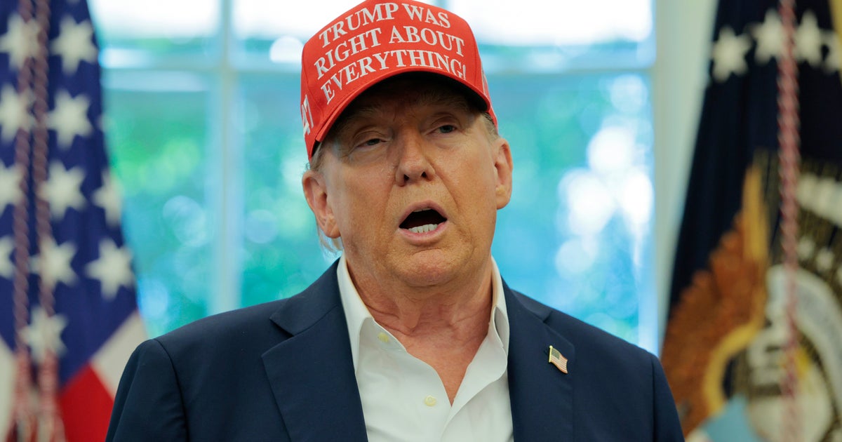 Trump Apparently Has A New Bruise And Karoline Leavitt Has An Explanation