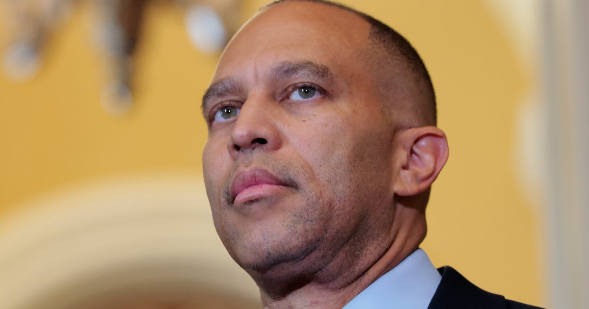 Popular Radio Host Has Scathing 2-Word Nickname For Hakeem Jeffries