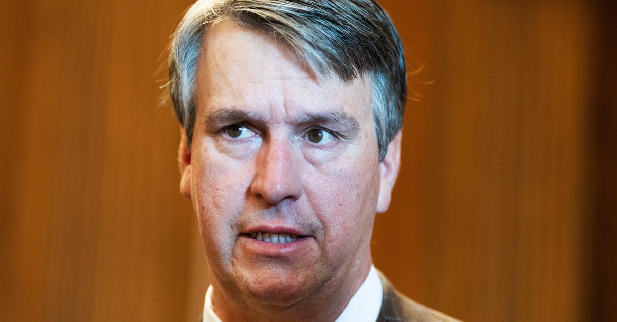 Alabama Republican Booed Out Of Town Hall While Attempting To Defend Trump