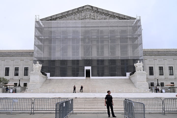 Most Trump Tariffs Are Not Authorized, U.S. Appeals Courtroom Guidelines 1 US Supreme Court Police officers stand guard outside the US Supreme Court in Washington, DC, on June 27, 2025. (Photo by Alex WROBLEWSKI / AFP) (Photo by ALEX WROBLEWSKI/AFP via Getty Images)