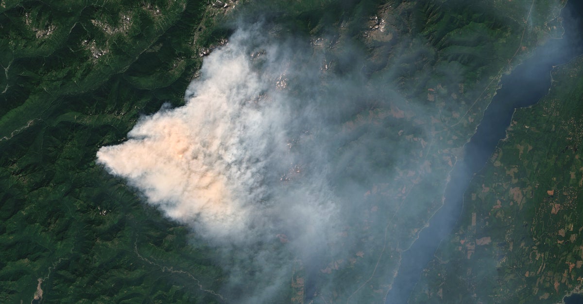 Two Firefighters Held At Washington ICE Detention Center Amid Wildfire, U.S. Representative Says