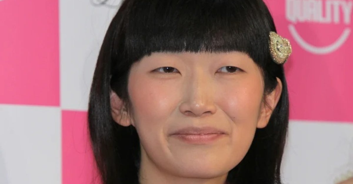 たんぽぽ川村エミコ、新幹線から見える“謎の住宅街”に興味津々⇒「シルバニア村に見える」「ここだけ海外みたい」