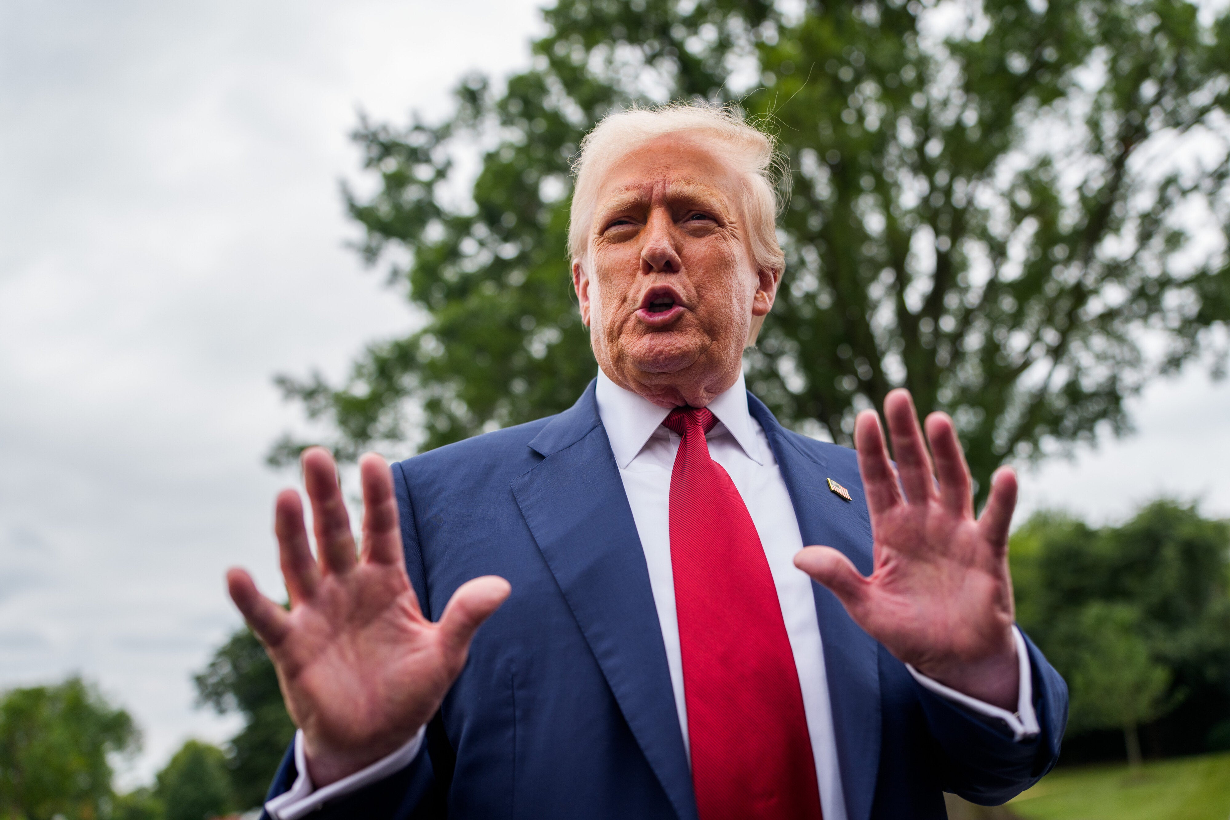 'It’s Time': Ex-Politico Editor Has 6 Blunt Questions About Trump’s Health